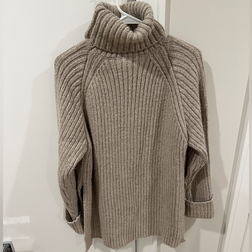 NWOT Zara Sweater in Beige | Size M